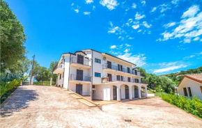 Nice apartment in Policastro Bussentino with 2 Bedrooms